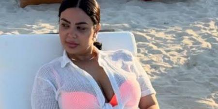 البلوجر نرمين طارق من إطلالات الساحل لـ بوكس الآداب - هرم مصر