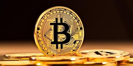 موجة بيع ضخمة تجتاح أسواق العملات الرقمية وتهبط بـ بيتكوين إلى 111 ألف دولار - هرم مصر