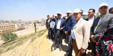 3 تلال و47 فدان حفائر.. تفاصيل جولة وزير الإسكان بمشروع «حدائق الفسطاط» - هرم مصر