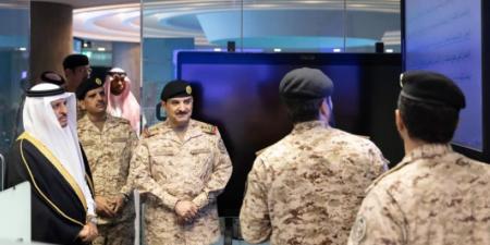 نائب وزير الحرس الوطني يزور مركز القيادة الرئيسي بالوزارة - هرم مصر
