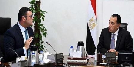 رئيس الوزراء يتابع مع وزير الإسكان موقف ”سكن لكل المصريين” ومبادرة ”بيتك في مصر” - هرم مصر