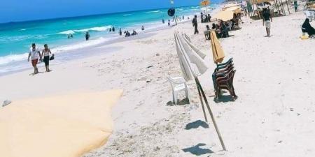 شواطئ برائحة الموت.. منع نزول المصطافين بعد المواعيد الرسمية للسباحة في الإسكندرية - هرم مصر
