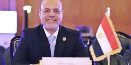 وزير العمل محمد جبران: طارق عامل المزلقان نموذج للتفاني والإخلاص ويستحق التكريم على أعلى مستوى - هرم مصر