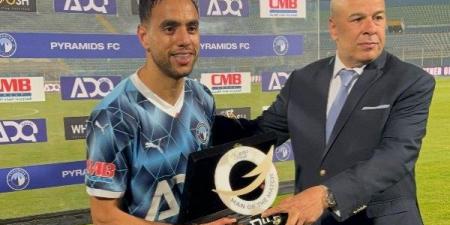 هل عايز يطرد ولا كان متعصب؟..شوبير يعلق على طرد محمد الشيبي لاعب بيراميدز - هرم مصر