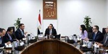 رئيس الوزراء يعلن موعد طرح ٣٠٠٠ وحدة سكنية ضمن مبادرة "بيتك في مصر» - هرم مصر