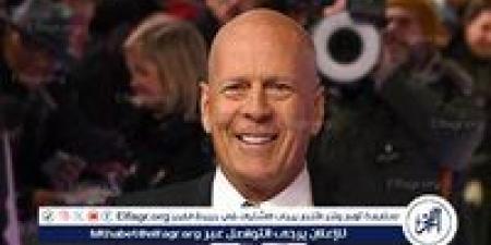 إيما ويليس تكشف الوجه الإنساني لمعركة بروس ويليس مع المرض وتعلن كتابها الجديد "The Unexpected Journey - هرم مصر