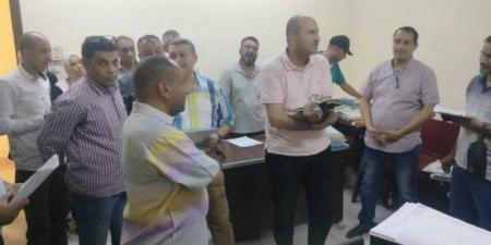 سكرتير عام قنا يتفقد ملفات التصالح والمتغيرات المكانية بالوحدة المحلية - هرم مصر