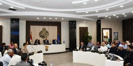 محافظ أسوان: التصالح في مخالفات البناء أولوية لتحقيق الاستقرار المجتمعي - هرم مصر