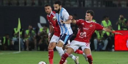 ناقد رياضي: الأهلي يعاني دفاعيًا.. والزمالك فقد مكاسبه بعد السقوط أمام دجلة - هرم مصر