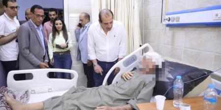 نائب وزير الصحة يتفقد مستشفي الخارجة التخصصي لتعزيز الخدمات الصحية - هرم مصر