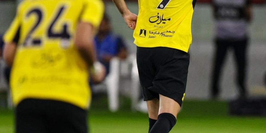 الاتحاد يواصل تربعه على صدارة روشن بثلاثية في شباك الفيحاء - هرم مصر