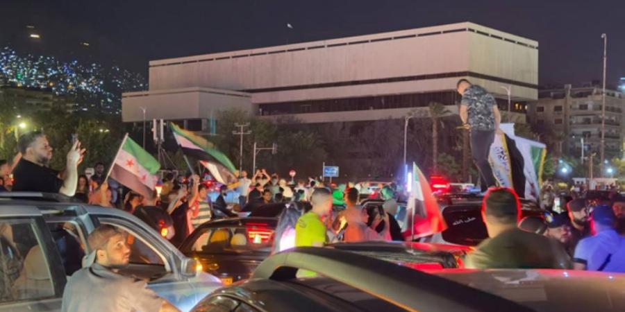 بعد وساطة ولي العهد.. احتفالات في دمشق برفع العقوبات عن سوريا - هرم مصر