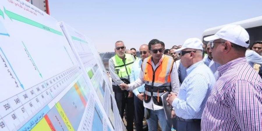 الوزير: محطات القطار الكهربائي السريع يجب أن تكون قريبة من المدن والطرق - هرم مصر