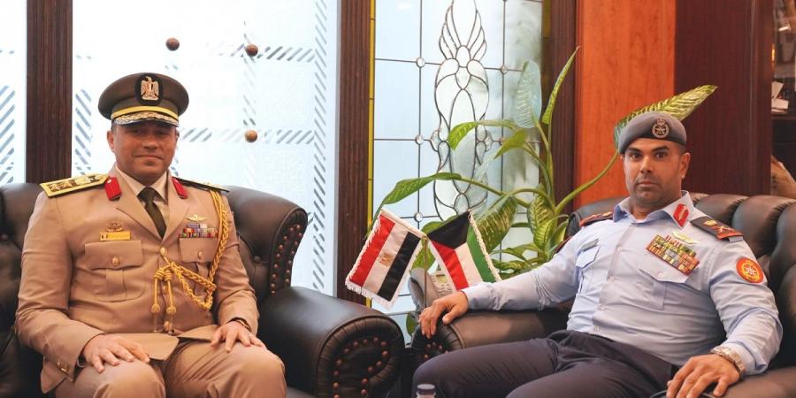 نائب رئيس الأركان يبحث مع الملحق العسكري المصري مواضيع مشتركة - هرم مصر