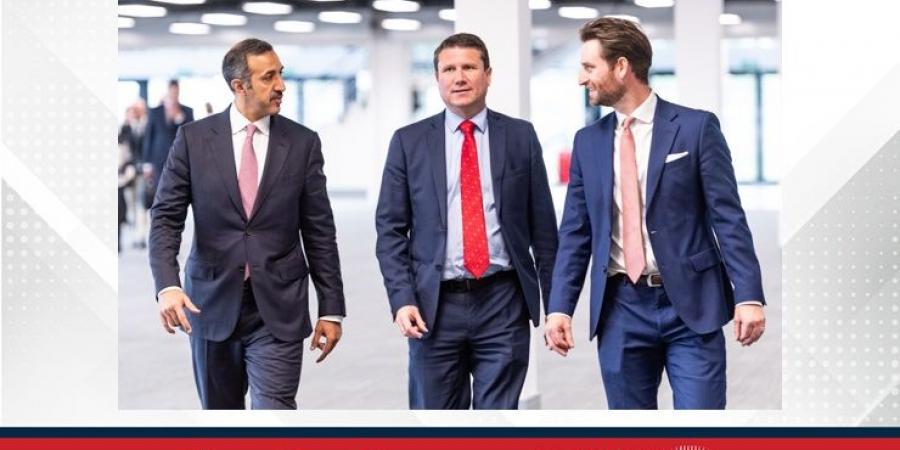 وزير المواصلات والاتصالات يتابع تحضيرات معرض البحرين الدولي للطيران مع شركة فارنبره الدولية في لندن - هرم مصر
