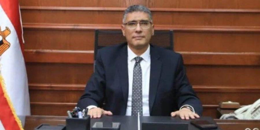 محافظ الجيزة يتابع مع أعضاء الشيوخ والنواب المشروعات الخدمية - هرم مصر
