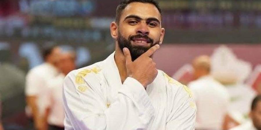 طه طارق يتوج بجائزة الجراند وينر من الاتحاد الدولي للكاراتيه - هرم مصر