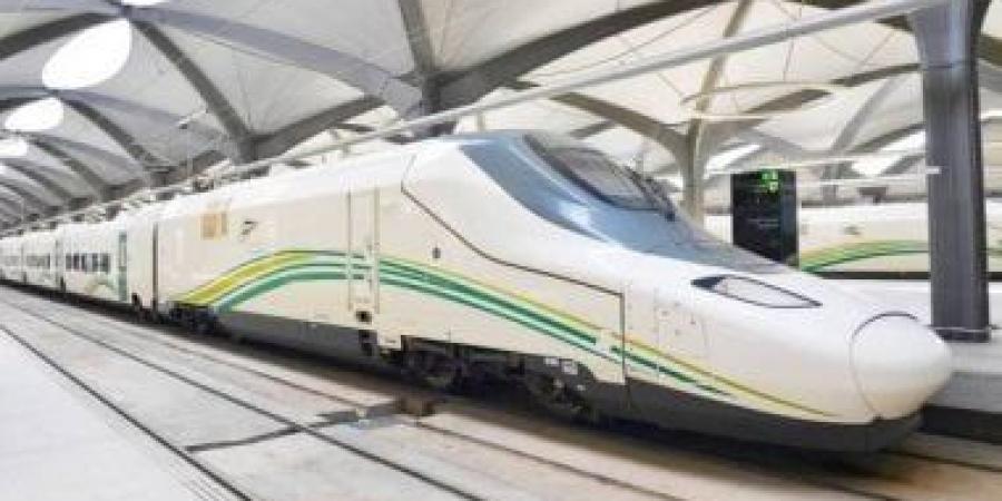 قطار الحرمين السريع يُسير رحلة كل ساعة من مطار الملك عبدالعزيز لمكة المكرمة - هرم مصر