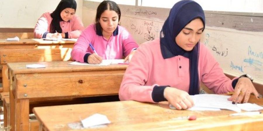محافظ أسيوط وأمين حزب مستقبل وطن يشهدان احتفالية مسابقة "أسرة قرآنية" - هرم مصر