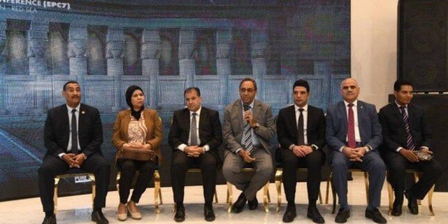 بحضور نقيب صيادلة قنا.. محافظ قنا يشهد افتتاح فعاليات مؤتمر صيادلة جنوب صعيد مصر - هرم مصر