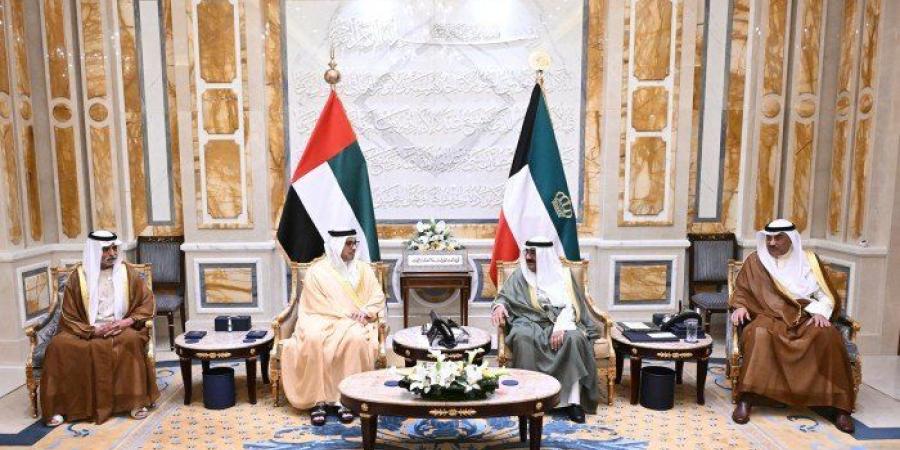 أمير الكويت يستقبل نائب رئيس دولة الامارات نائب رئيس الوزراء رئيس ديوان الرئاسة - هرم مصر