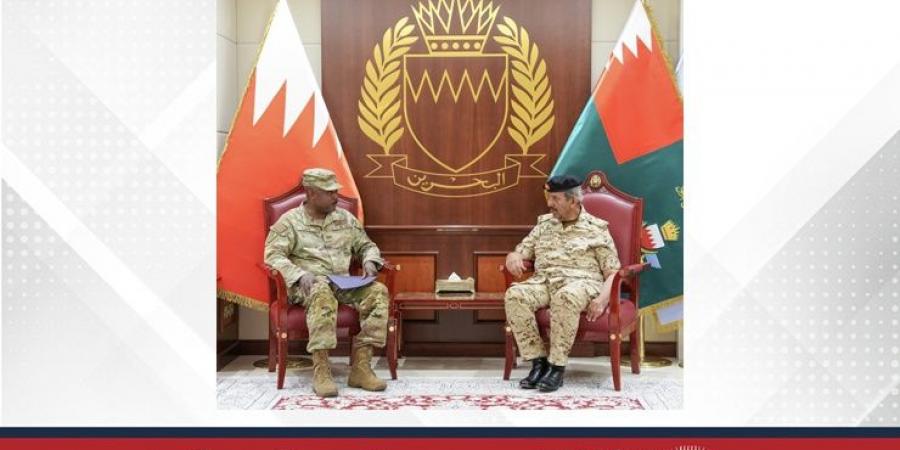 القائد العام لقوة دفاع البحرين يستقبل العقيد كريستوفر فلويد الملحق العسكري بسفارة الولايات المتحدة الأمريكية لدى مملكة البحرين - هرم مصر