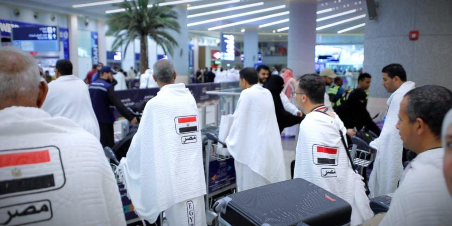 أسر شهداء الشرطة من مكة المكرمة نشكر الرئيس السيسي والداخلية وأرواح أبطالنا ترفرف في المكان - هرم مصر