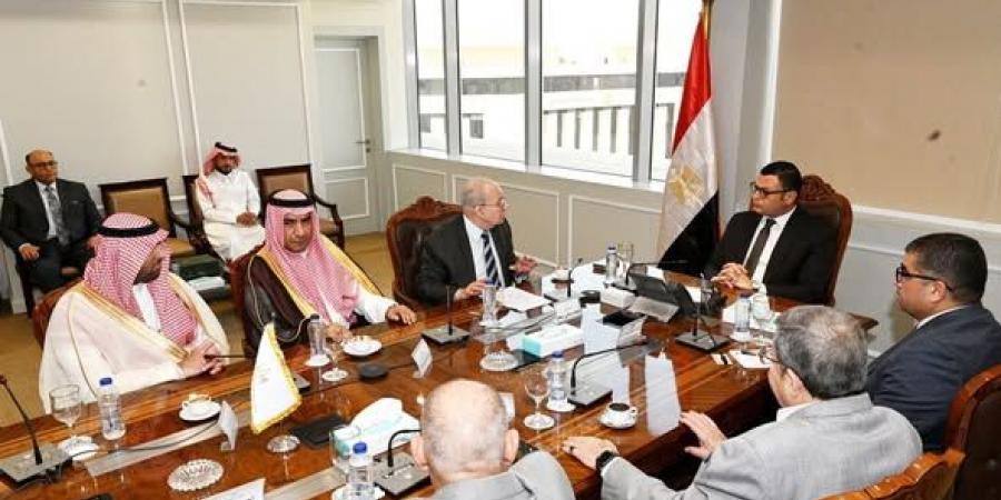 وزير الإسكان يستقبل وفدا سعوديا رفيع المستوى لبحث التعاون - هرم مصر