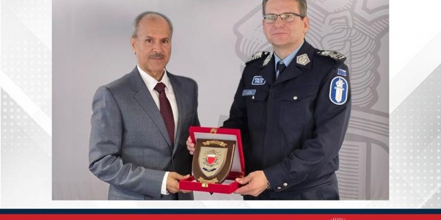 (الجنسية والجوازات) تبحث الاستفادة من التجربة الفنلندية في تطبيق هوية السفر الرقمية - هرم مصر