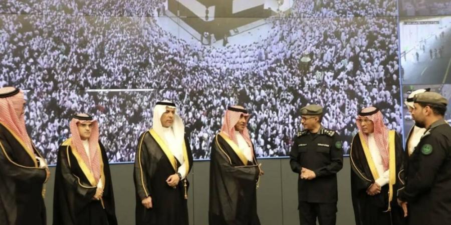 وزير الإعلام يزور مركز العمليات الأمنية الموحدة 911 بمنطقة مكة المكرمة - هرم مصر
