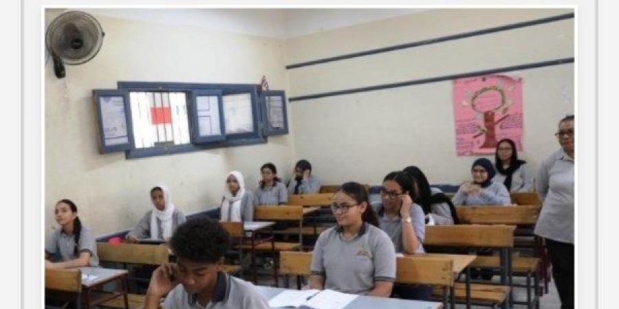 ختام امتحانات الشهادة الإعدادية بأسوان اليوم بمادتي اللغة الإنجليزية والهندسة - هرم مصر