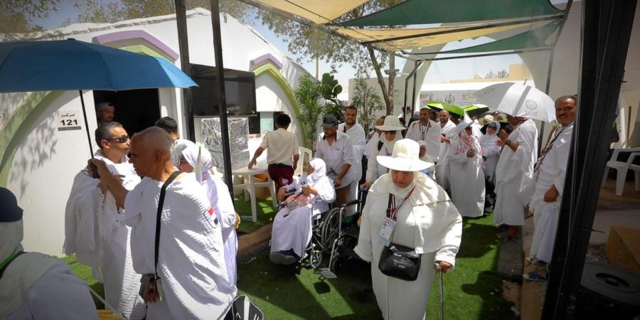 رئيس بعثة الحج نجاح خطة تصعيد حجاج القرعة الى عرفات  - هرم مصر