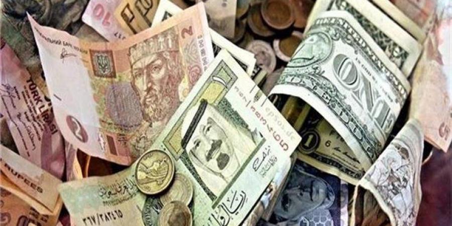 الريال السعودي بـ 13.24 جنيه.. أسعار العملات العربية مستهل اليوم - هرم مصر