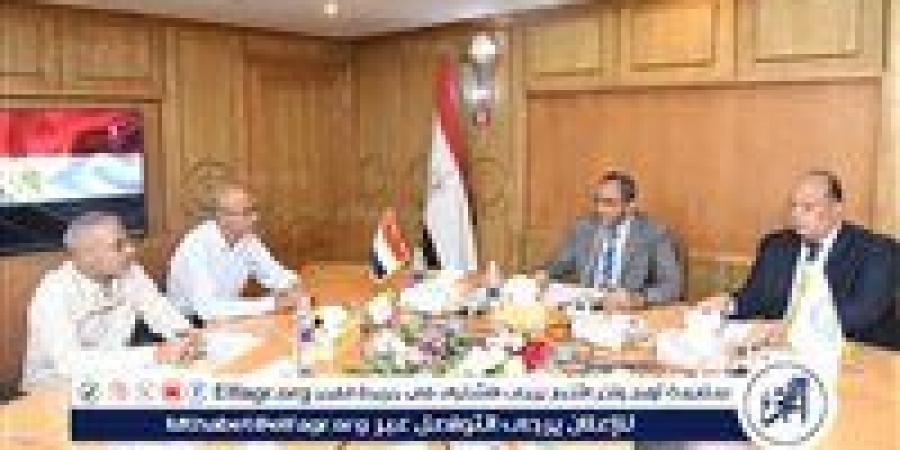محافظة قنا تعلن تشكيل غرف عمليات فرعية بالمراكز وربطها بالغرفة الرئيسية لمتابعة إجازة العيد - هرم مصر
