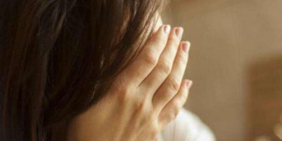 إيحاءات خادشة.. القصة الكاملة في واقعة فتاة كافيه مصر الجديدة - هرم مصر