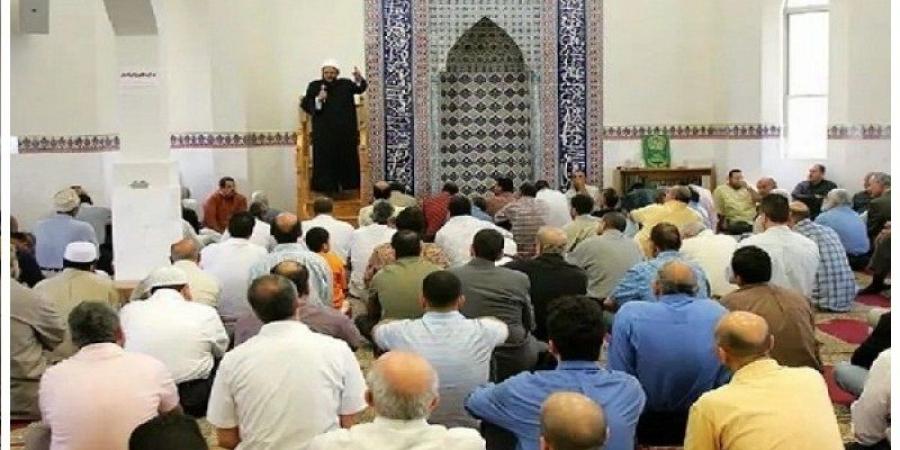 هل تسقط صلاة الجمعة إذا صليت العيد؟ الإفتاء تجيب #دا_الافتاء #دين_وحياة - هرم مصر
