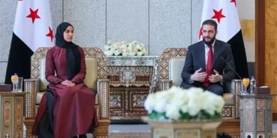 عن زوجته.. الشرع : عاشت معي هاربين ومطاردين في المغارات ورفضت تتركني - هرم مصر