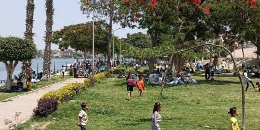 في ثالث أيام العيد.. زحام شديد في حدائق القناطر الخيرية - هرم مصر