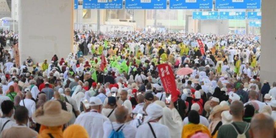 بعثة حج الجمعيات الأهلية تتابع إقامة الحجاج في منى خلال أيام التشريق - هرم مصر