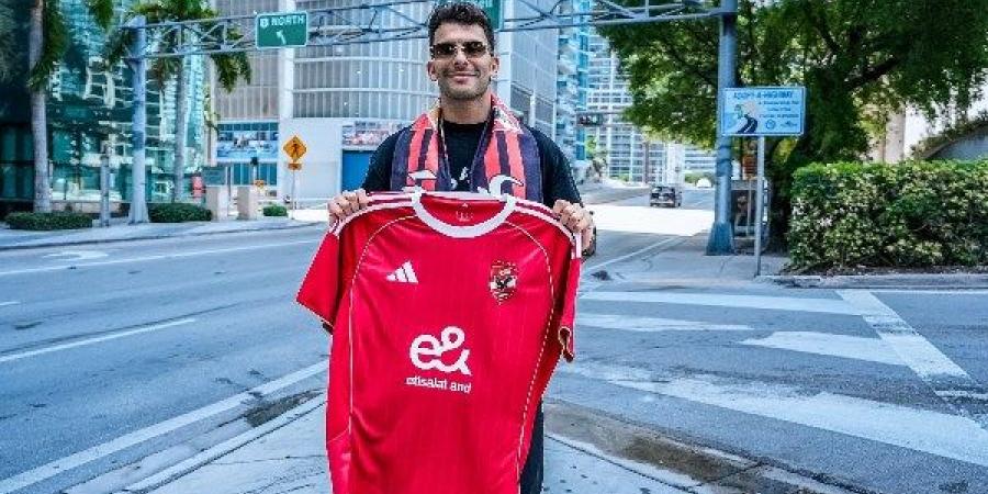 ميدو بعد انتقال زيزو إلى الأهلي: الفانلة البيضة بخطين حمر أنا هفضل أحبك طول العمر - هرم مصر