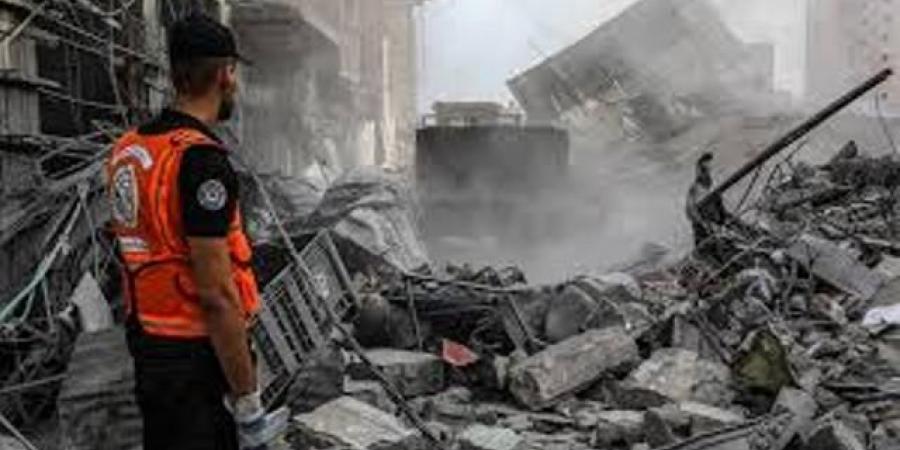الدفاع المدني فى غزة الاحتلال يمنع إنقاذ الأحياء - هرم مصر