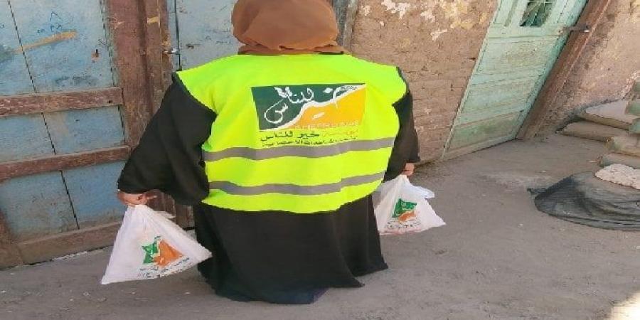 تضامن الأقصرو«خير للناس» يوزعان لحوم الأضاحي على الأسر الأولى بالرعاية - هرم مصر