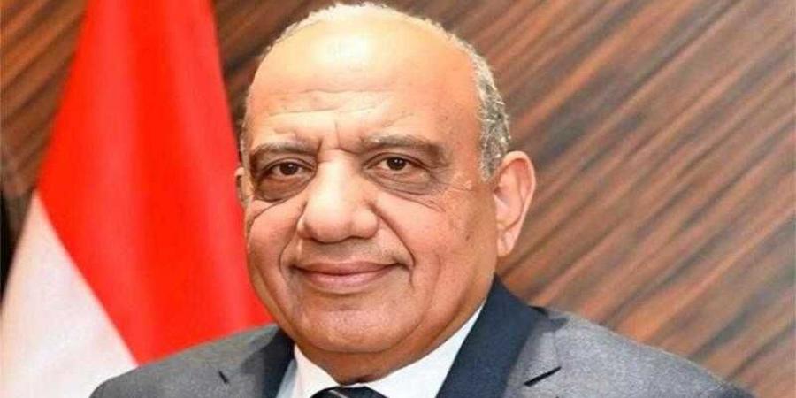 وزير الكهرباء يتابع تقارير الأداء لمراكز خدمة العملاء ومنظومة الخدمات والشكاوى خلال أيام عيد الأضحى - هرم مصر