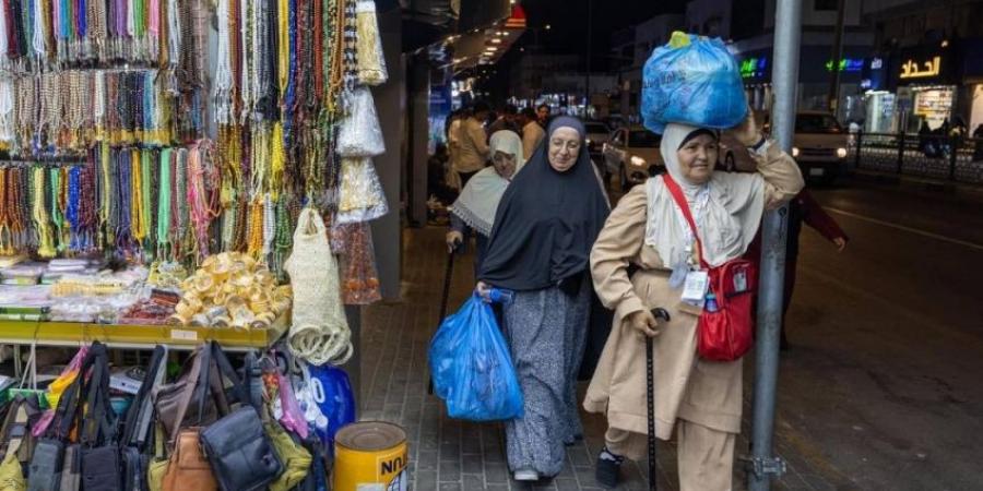 هدايا الحجاج.. عادة بعد أداء مناسك الحج للتعبير عن الروحانية والروابط الاجتماعية - هرم مصر