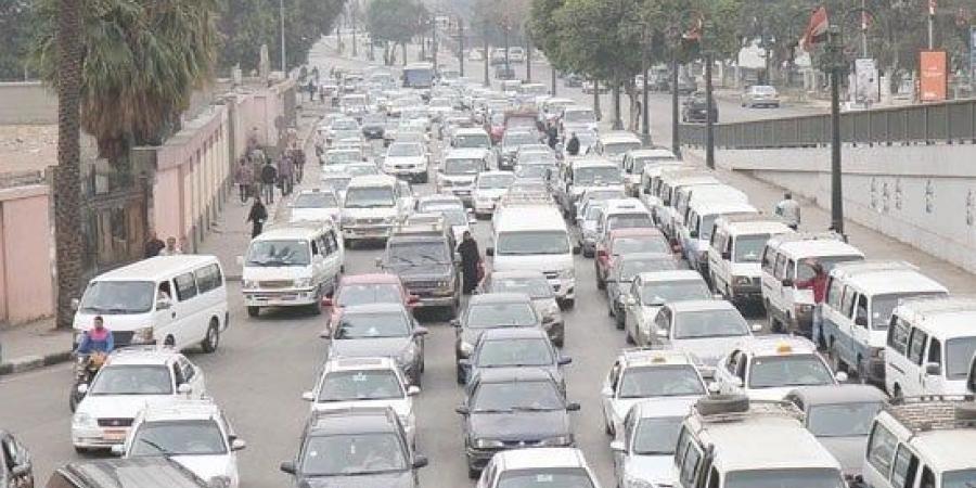 اعرف طريقك.. تباطؤ حركة السيارات على أغلب ميادين وشوارع القاهرة والجيزة - هرم مصر