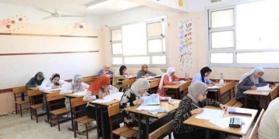 أسطول إسعافي.. وزير الصحة يعتمد خطة التأمين الصحية لامتحانات الثانوية العامة - هرم مصر