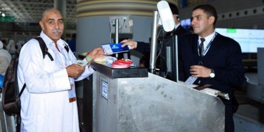 «مصر للطيران» تسير غدًا 21 رحلة جوية لعودة حجاج بيت الله الحرام - هرم مصر