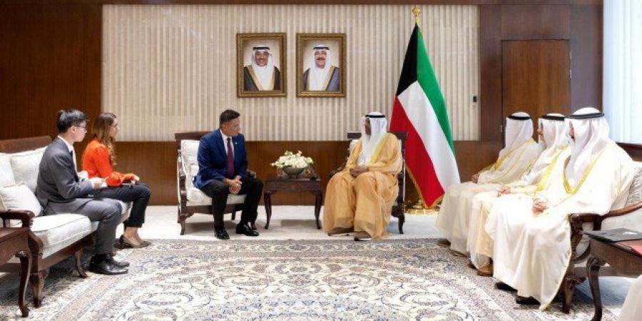 وزير الخارجية الكويتي يتسلم نسخة من أوراق اعتماد سفير سنغافورة الجديد لدى البلاد - هرم مصر
