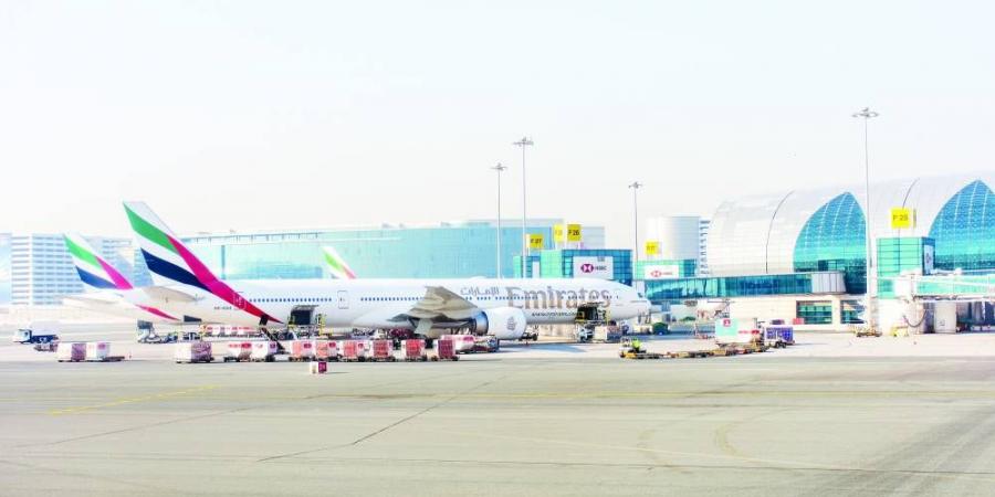 قبل أن تحزم حقائبك: إليك روابط التحقق من حالة الرحلات في الامارات - هرم مصر