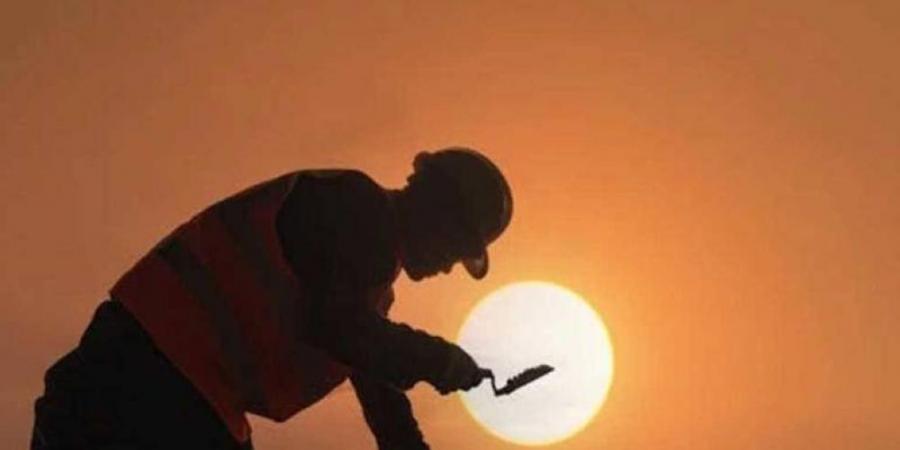 مجلس السلامة والصحة المهنية يوضح تفاصيل حظر العمل تحت أشعة الشمس - هرم مصر